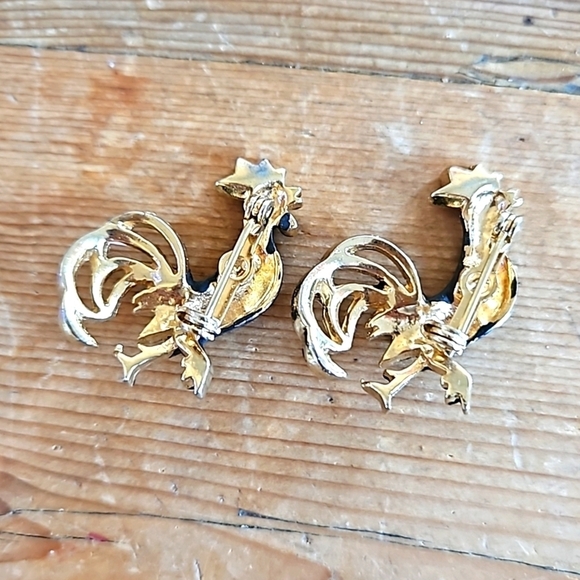 Vintage Black & Gold Rooster Pins - Picture 4 of 7